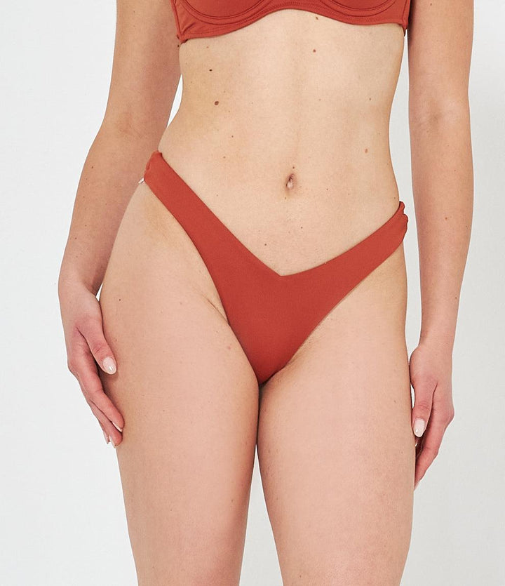 Slip Costume V A Taglio Basso